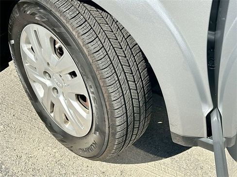 Used 2017 Dodge Journey SE image 30