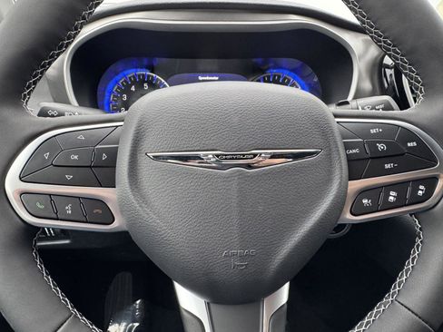 New 2026 Chrysler Pacifica Select image 18