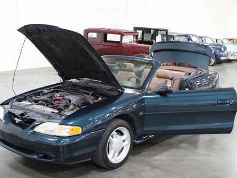 Used 1995 Ford Mustang GT image 27
