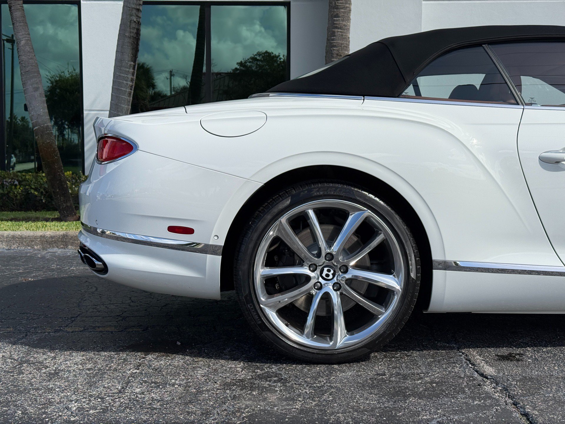 Used 2024 Bentley Continental GT Mulliner AWD/4WD image 7