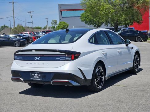 Used 2025 Hyundai Sonata SEL FWD image 4