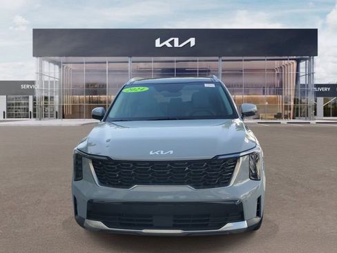 Used 2024 Kia Sorento S w/ Panoramic Sunroof Package FWD image 2