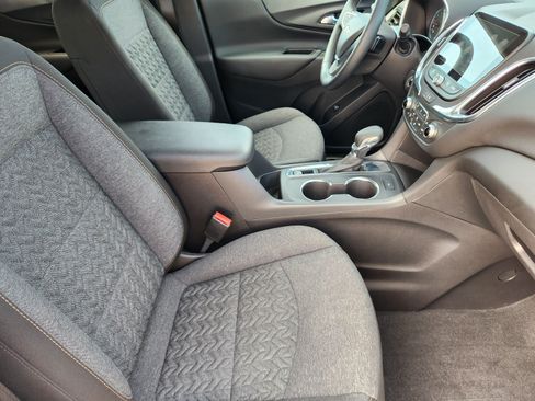 Used 2024 Chevrolet Equinox LT FWD image 11