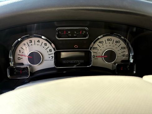 Used 2014 Ford Expedition XLT w/ Equipment Group 202A image 27