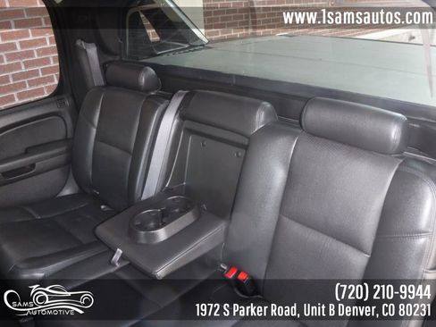 Used 2013 Chevrolet Avalanche LTZ image 17