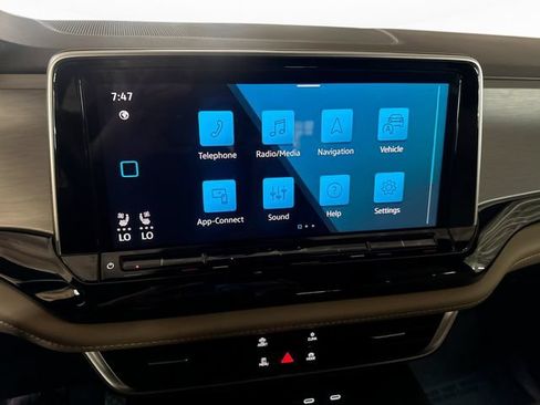 Used 2024 Volkswagen Atlas Cross Sport SE FWD image 20