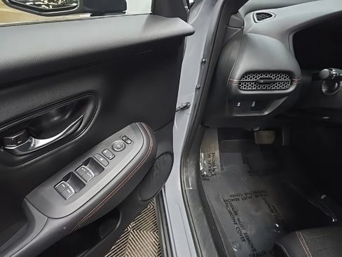Used 2024 Honda HR-V Sport image 27