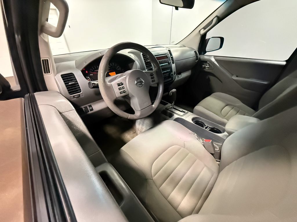 Used 2015 Nissan Frontier S RWD image 2