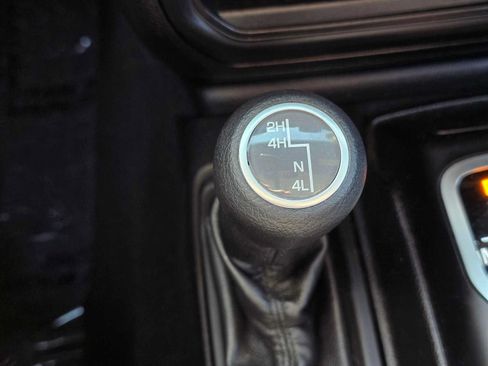 Used 2018 Jeep Wrangler Sport AWD/4WD image 31