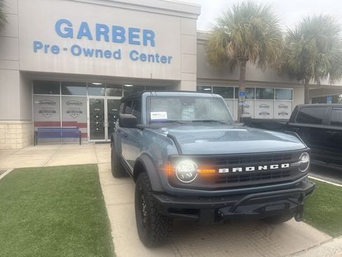 Certified 2022 Ford Bronco Black Diamond AWD/4WD image 3