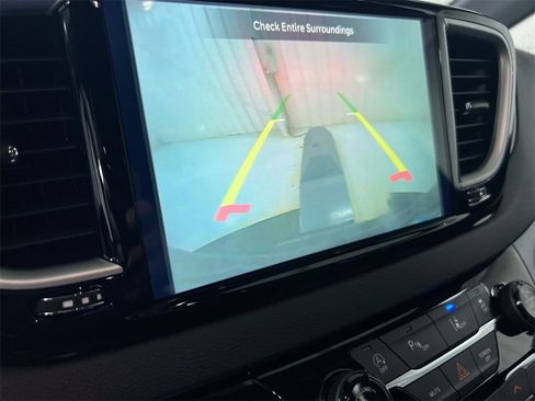 New 2025 Chrysler Voyager LX image 14