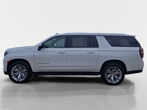 Used 2021 Chevrolet Suburban High Country w/ Premium Package image 2