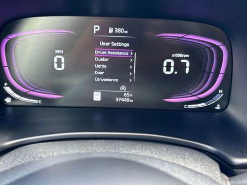 Used 2025 Kia Soul LX w/ LX Technology Package FWD image 38