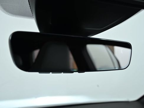 Used 2025 Volkswagen GTI SE FWD image 23