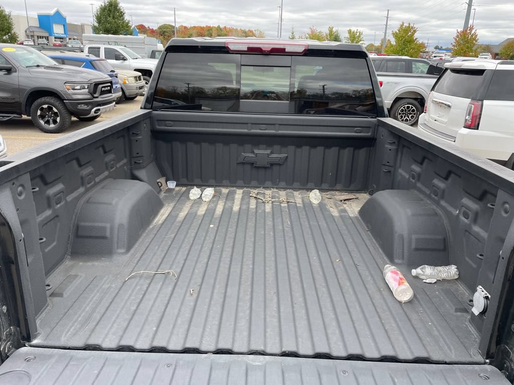 Used 2024 Chevrolet Silverado 1500 LT Trail Boss w/ Convenience Package II AWD/4WD image 10