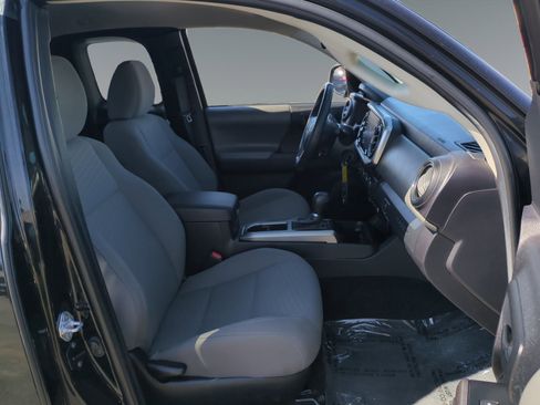Used 2022 Toyota Tacoma image 15