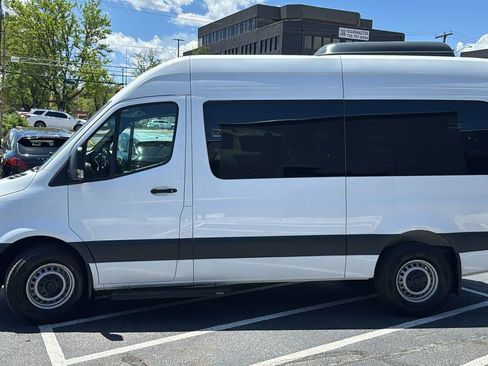 Used 2024 Mercedes-Benz Sprinter 2500 image 6