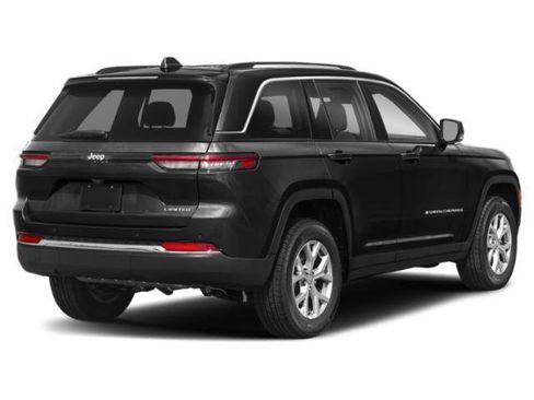 Certified 2023 Jeep Grand Cherokee Altitude image 3