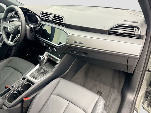 New 2025 Audi Q3 2.0T Premium image 15
