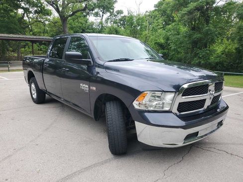 Used 2020 RAM 1500 Classic SLT RWD image 5