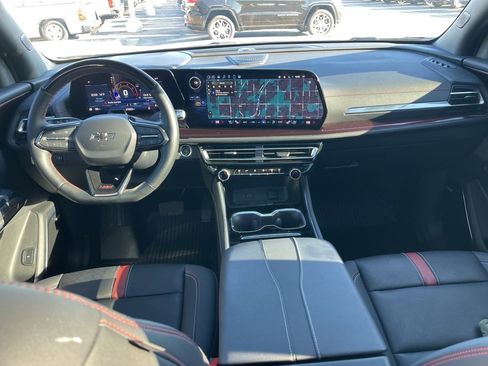 Certified 2024 Chevrolet Traverse RS w/ LPO, Floor Liner Package image 18