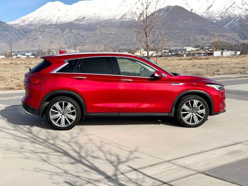 Used 2022 INFINITI QX50 Sensory image 4