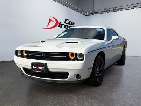 Used 2018 Dodge Challenger SXT Plus image 11