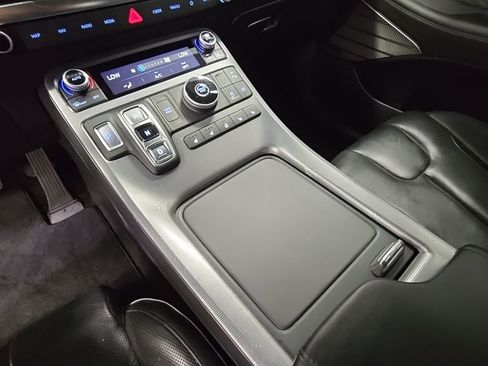 Used 2024 Hyundai Palisade Calligraphy image 23