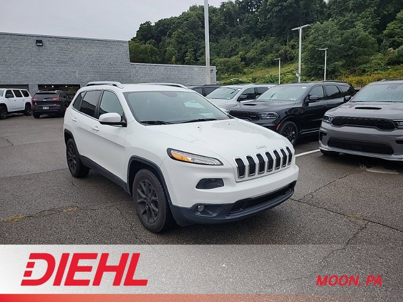 Used 2016 Jeep Cherokee Latitude w/ Cold Weather Group AWD/4WD image 1