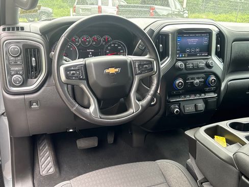 Used 2021 Chevrolet Silverado 1500 LT AWD/4WD image 10