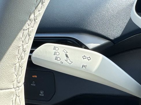 Used 2023 Volkswagen ID.4 Pro S image 29