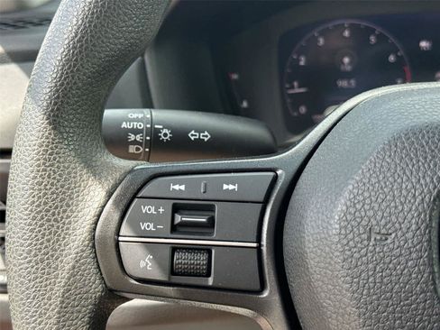 Used 2023 Honda Accord LX image 18