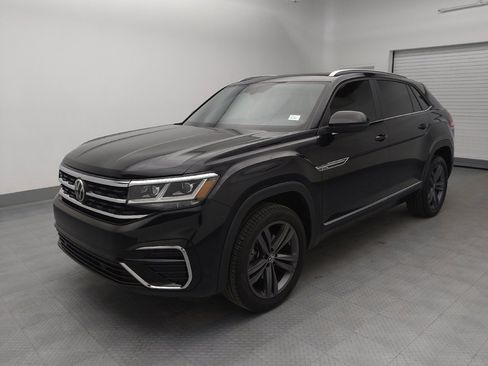 Used 2021 Volkswagen Atlas Cross Sport SE image 2