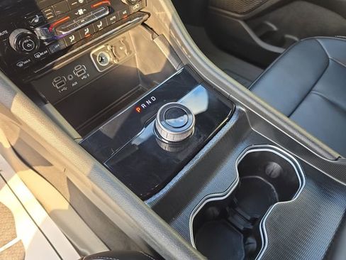 Used 2025 Jeep Grand Cherokee L Limited w/ Black Appearance Package image 24