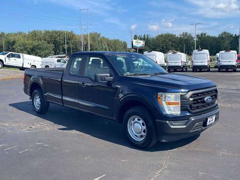 Used 2022 Ford F150 XL RWD image 4