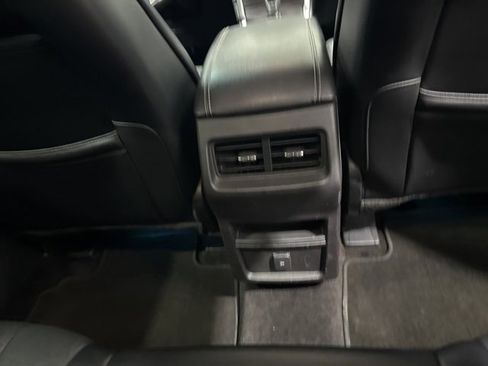 Used 2017 Ford Edge Titanium image 16