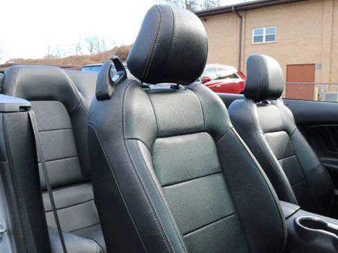 Used 2021 Ford Mustang Premium RWD image 22