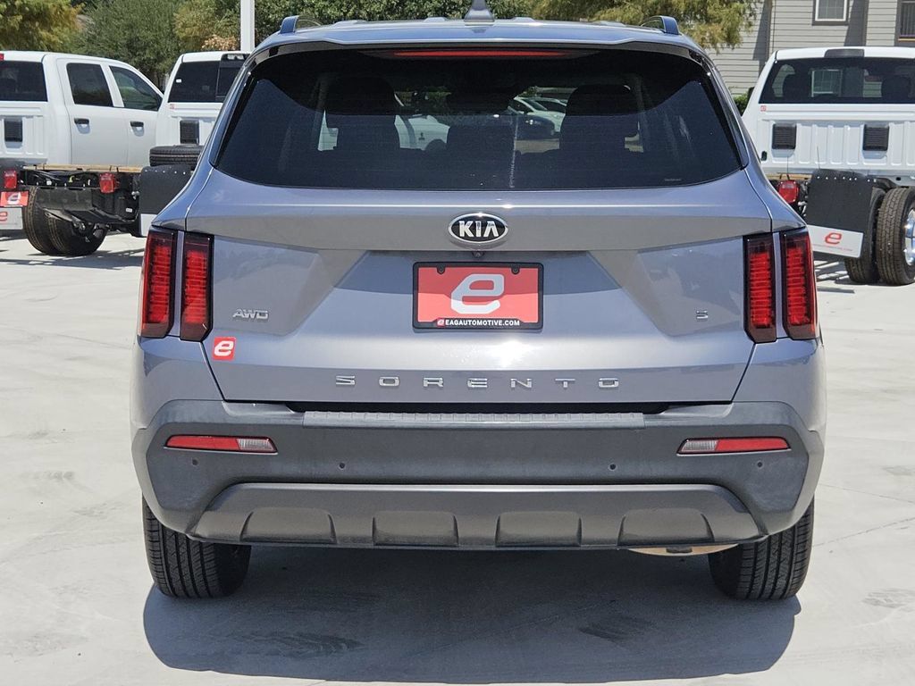Used 2021 Kia Sorento S AWD/4WD image 7