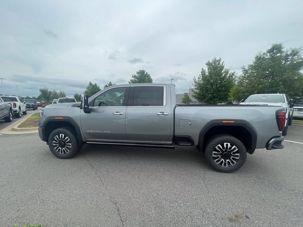 Used 2026 GMC Sierra 2500 Denali Ultimate AWD/4WD image 4