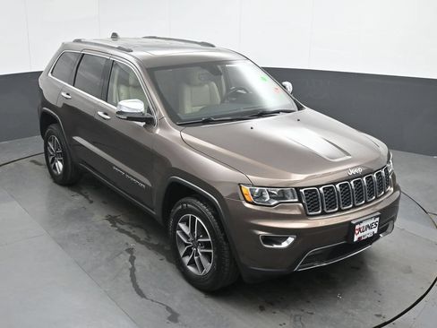 Used 2020 Jeep Grand Cherokee Limited AWD/4WD image 32