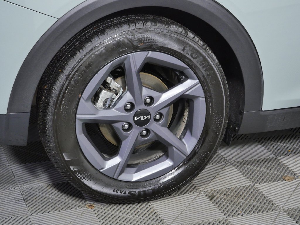 Used 2025 Kia K4 FWD image 13