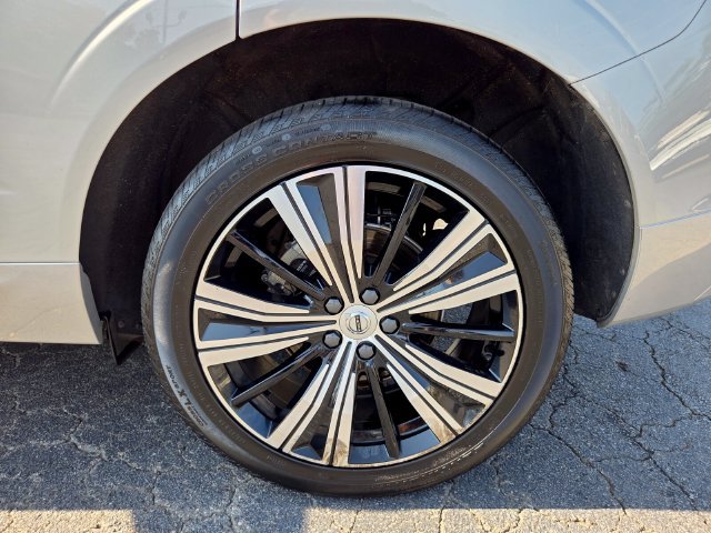 Certified 2023 Volvo XC60 B5 Ultimate FWD image 28