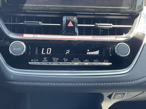 Used 2025 Toyota Corolla SE FWD image 36
