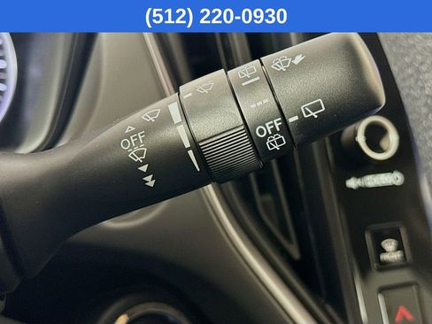 Used 2025 Subaru Crosstrek 2.0i Premium image 15