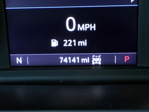 Used 2021 Chevrolet Silverado 1500 RST image 36