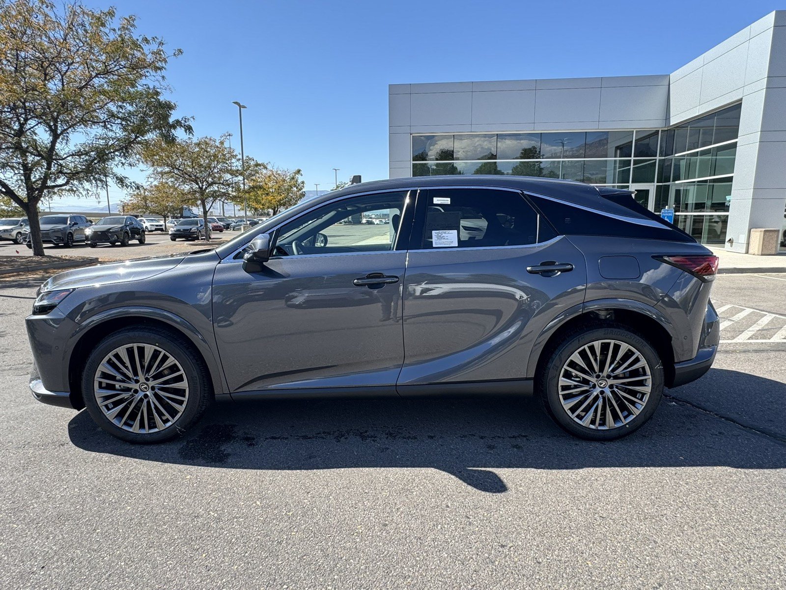 New 2026 Lexus RX 450h AWD w/ Convenience Package image 3
