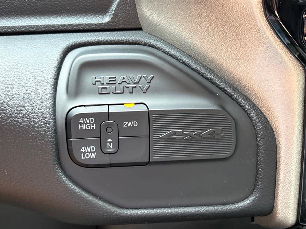 Used 2024 RAM 2500 Laramie AWD/4WD image 18