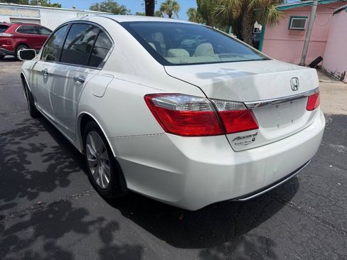 Used 2015 Honda Accord EX image 12