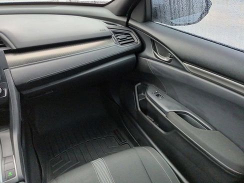 Used 2018 Honda Civic Sport image 16