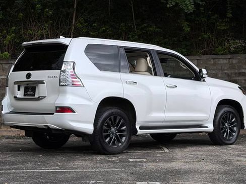 Certified 2023 Lexus GX 460 Premium AWD/4WD image 4